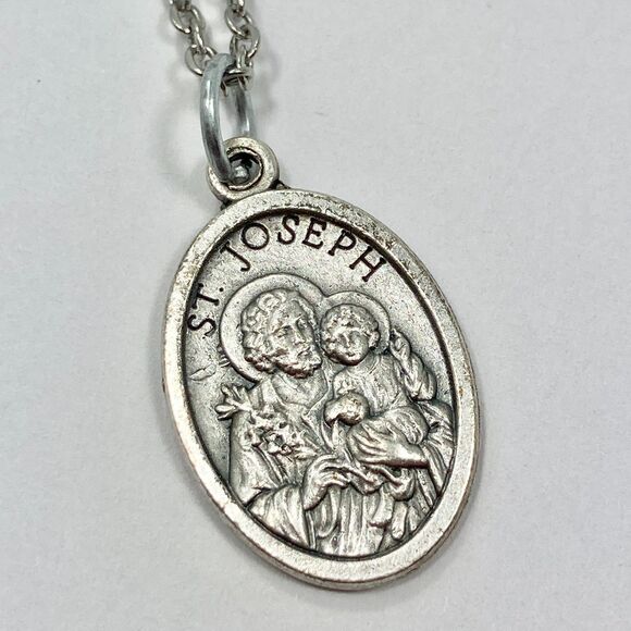 Vintage St. Joseph Medal Pendant Necklace Catholic Saint Baby Jesus Made Italy - Picture 4 of 9